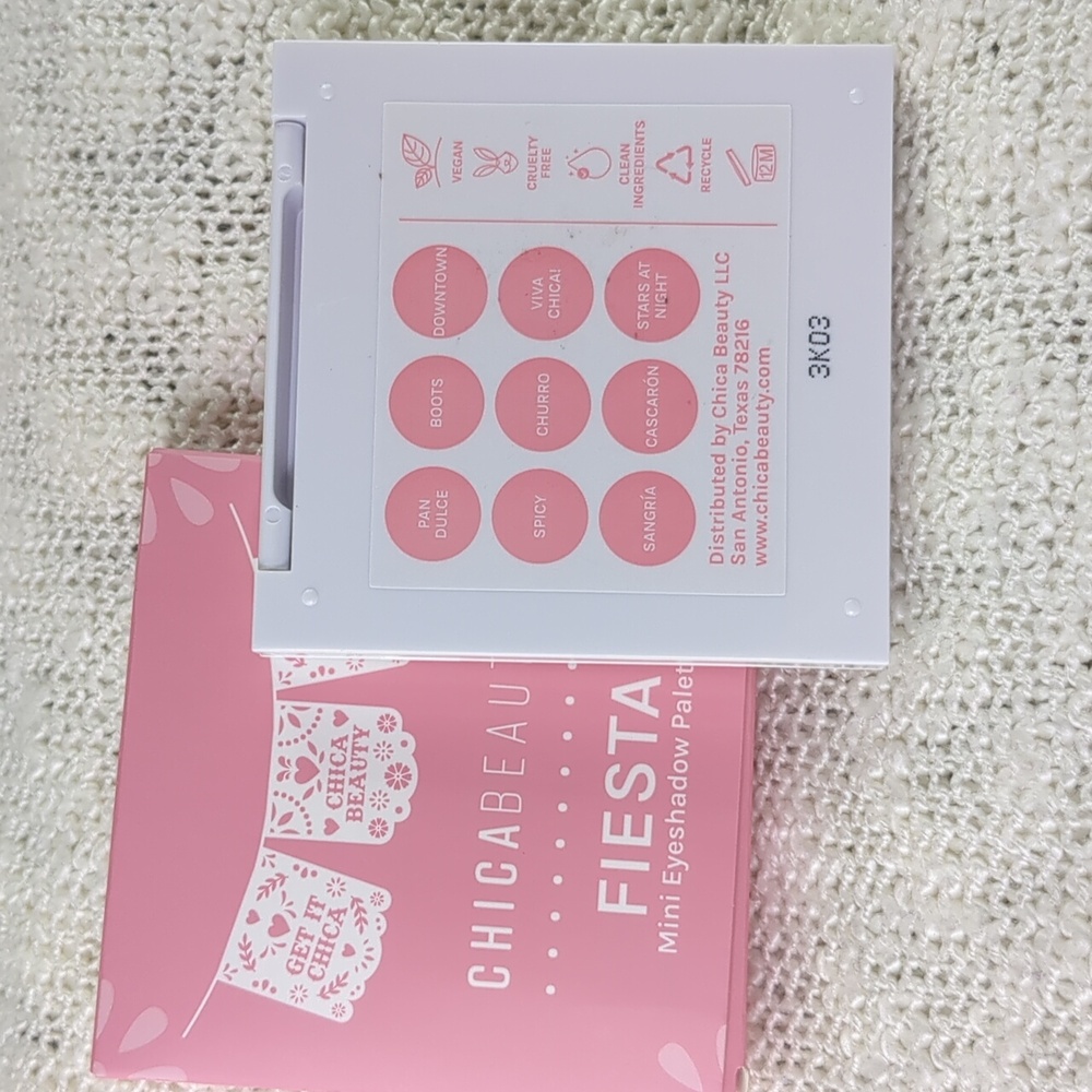 Chica Beauty FIESTA Mini-9 Eyeshadow Palette, 6.0g/0.21oz - Picture 10 of 14